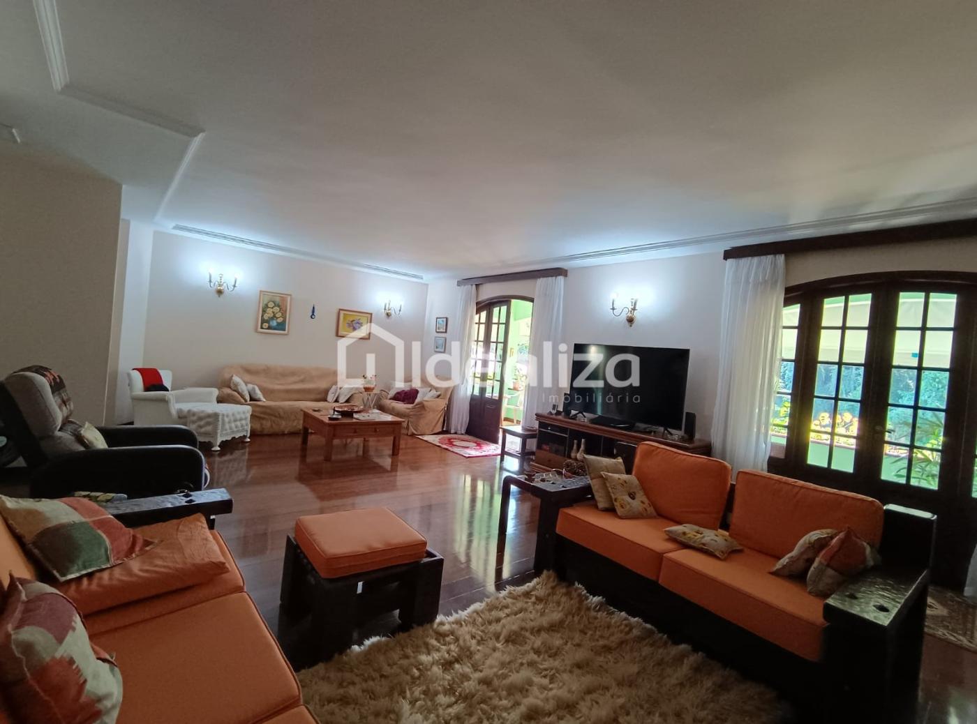 Casa à venda com 5 quartos, 280m² - Foto 17