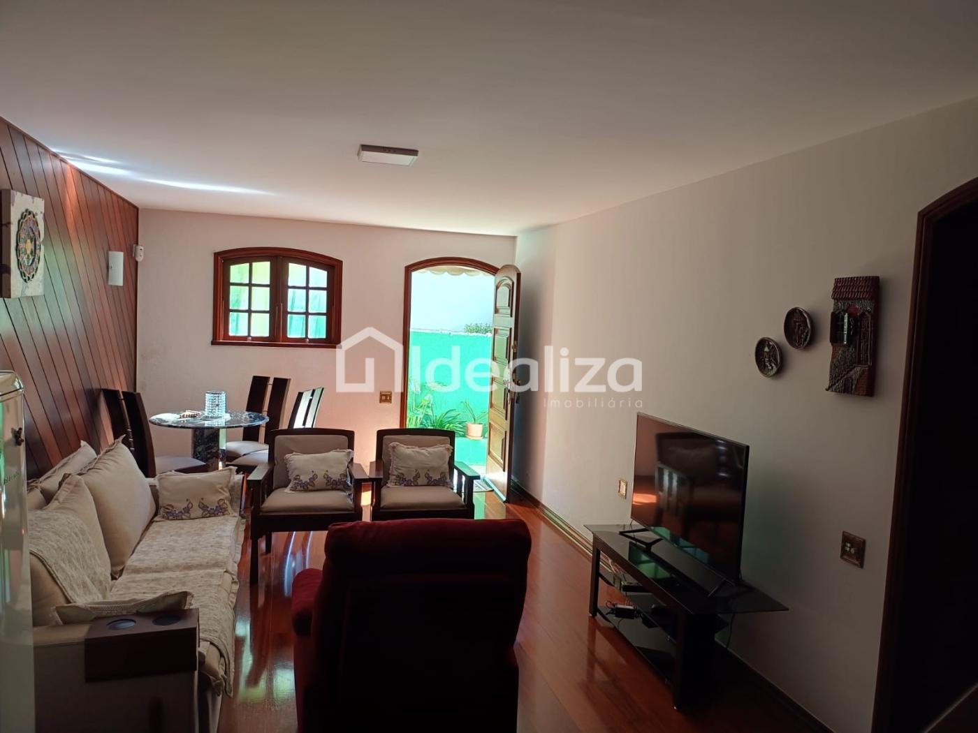 Casa à venda com 5 quartos, 280m² - Foto 19