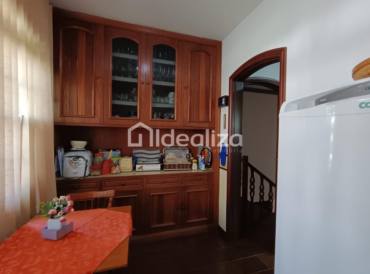 Casa à venda com 5 quartos, 280m² - Foto 28