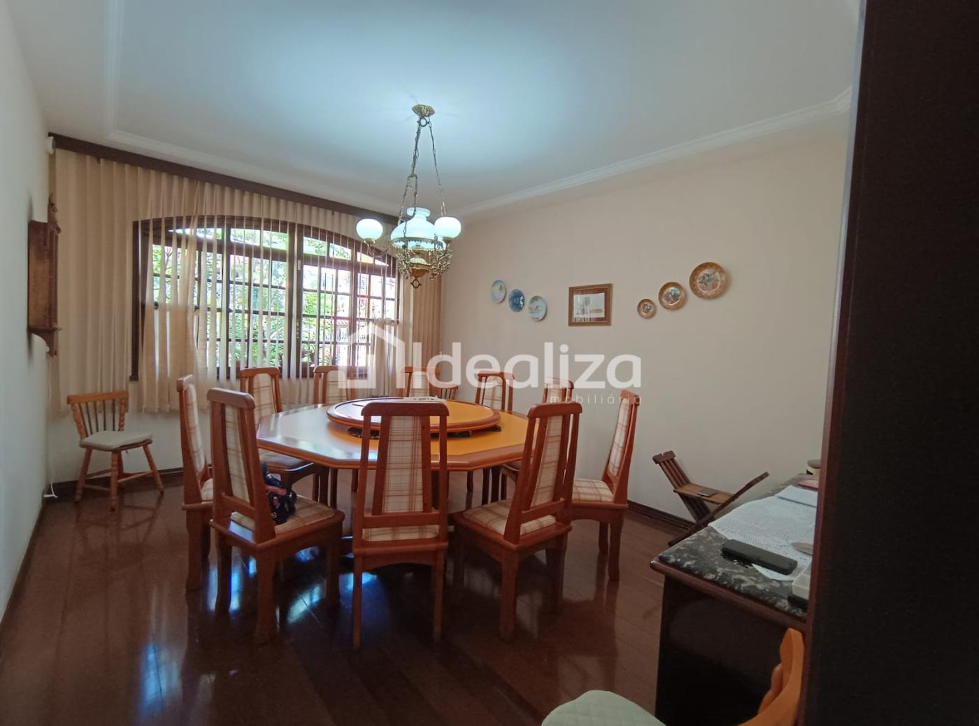 Casa à venda com 5 quartos, 280m² - Foto 18