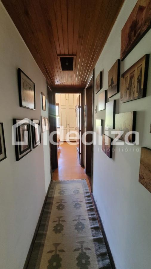 Casa à venda com 3 quartos, 2670m² - Foto 11