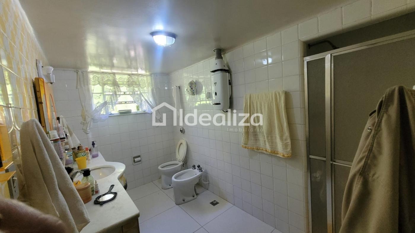 Casa à venda com 3 quartos, 2670m² - Foto 28