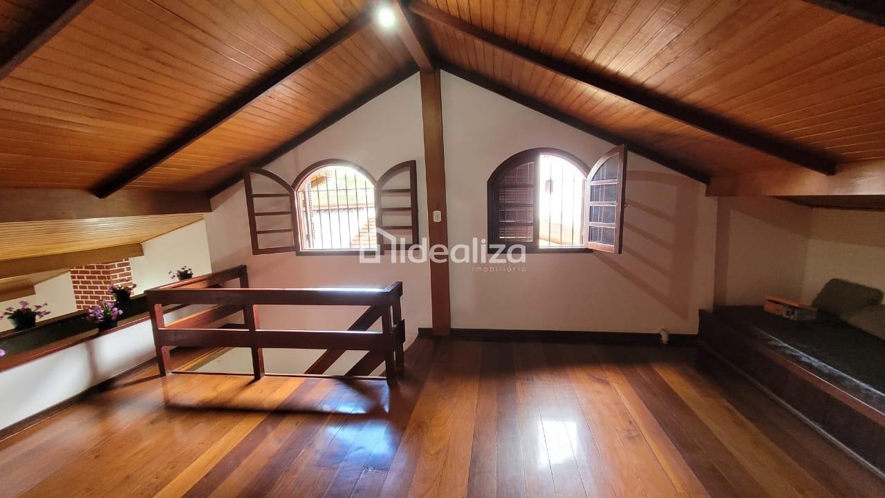 Casa à venda com 5 quartos, 416m² - Foto 2